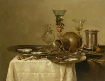 Three pewter plates with oysters, an over-turned stoneware jug, a silver salt cellar, a glass carafe, a roemer on a gilt cupholder av Willem Claesz Heda