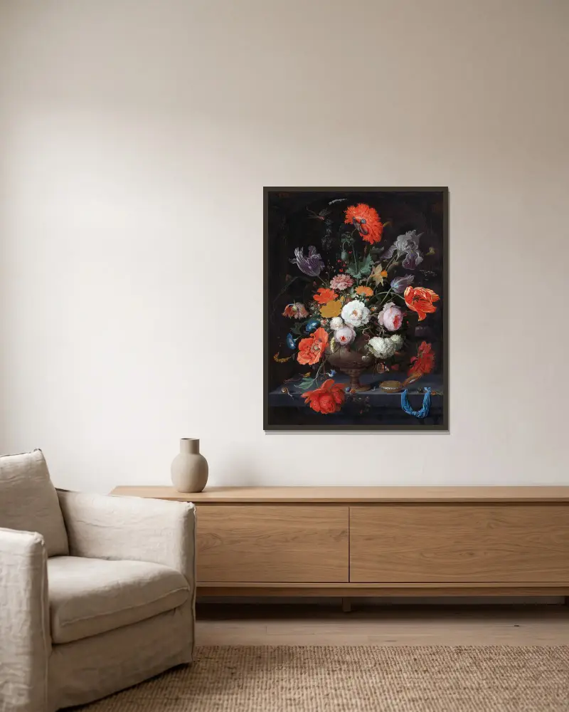 Stilleben med blommor och klocka av Abraham Mignon inramad på en vägg