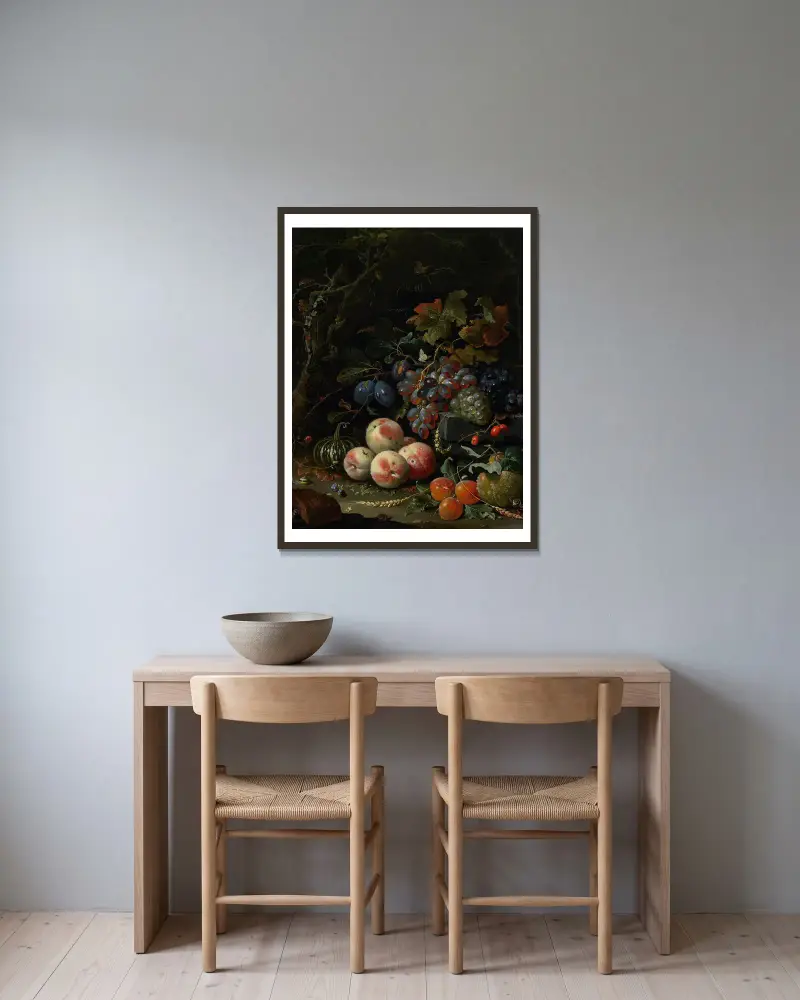 Stilleben med frukt, lövverk och insekter av Abraham Mignon inramad på en vägg