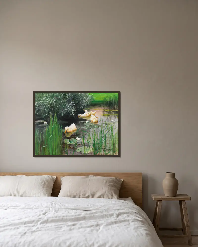 Enten im Seerosenteich von Alexander Koester gerahmt an einer Wand