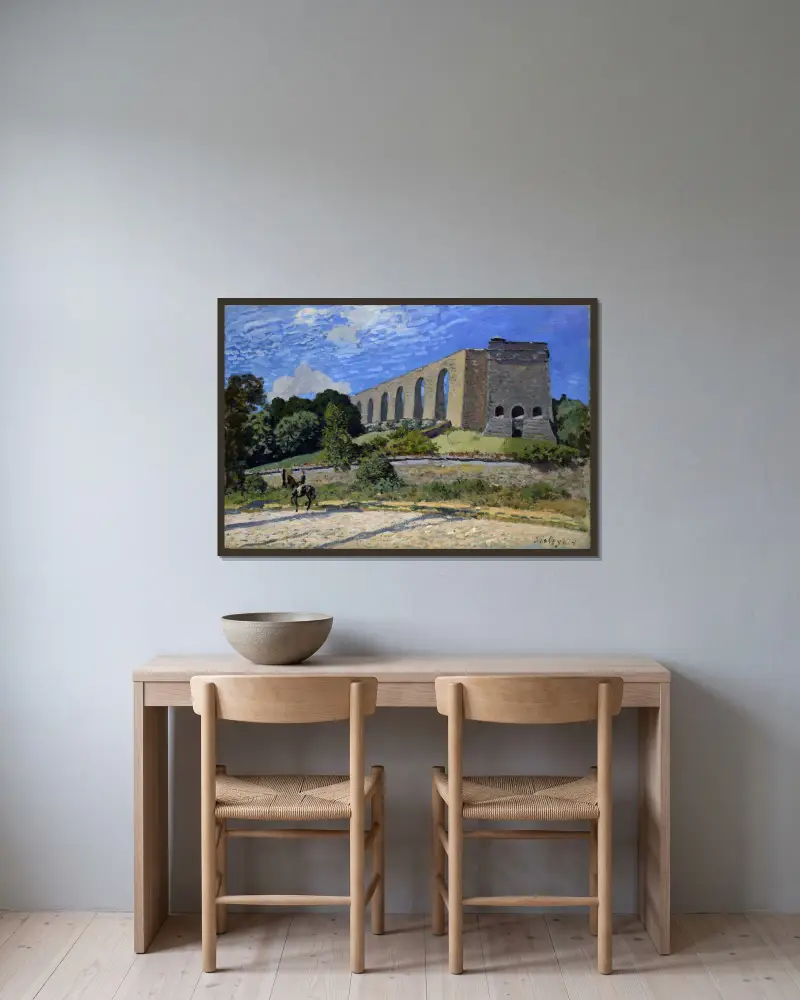 Aqueduct at Marly av Alfred Sisley inramad på en vägg