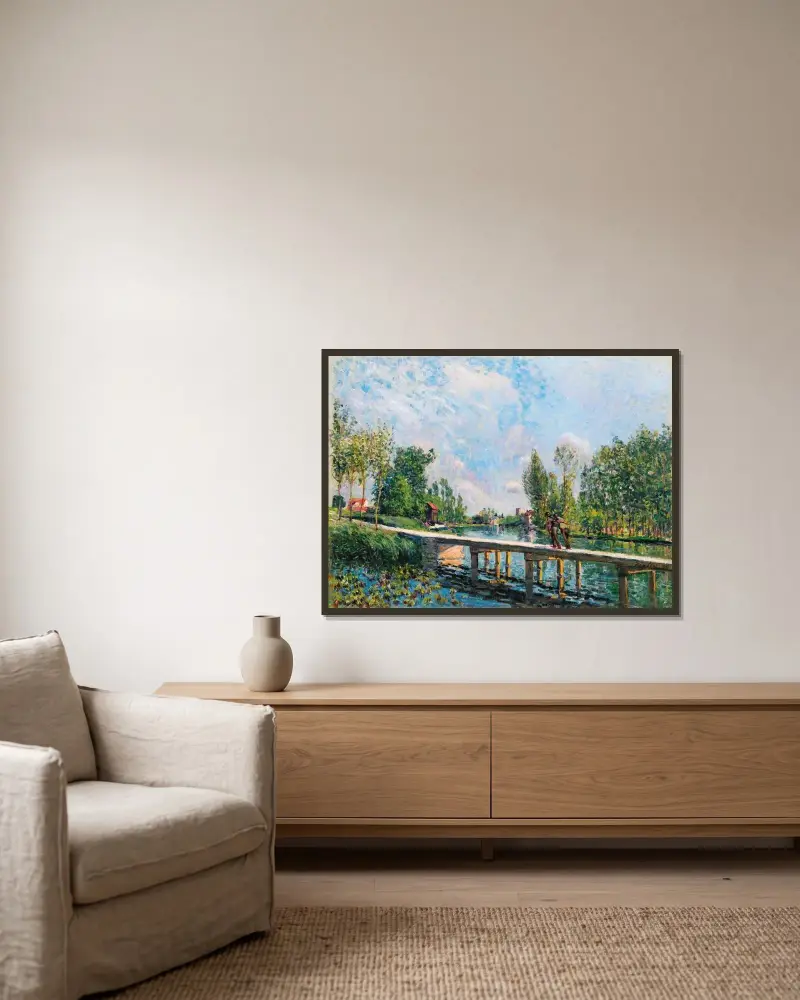 Gångbron – Dragvägen längs Canal du Loing av Alfred Sisley inramad på en vägg