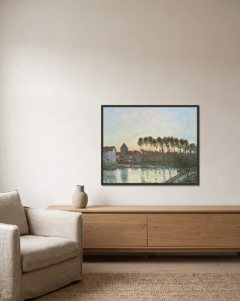 Moret-sur-Loing i solnedgång av Alfred Sisley inramad på en vägg