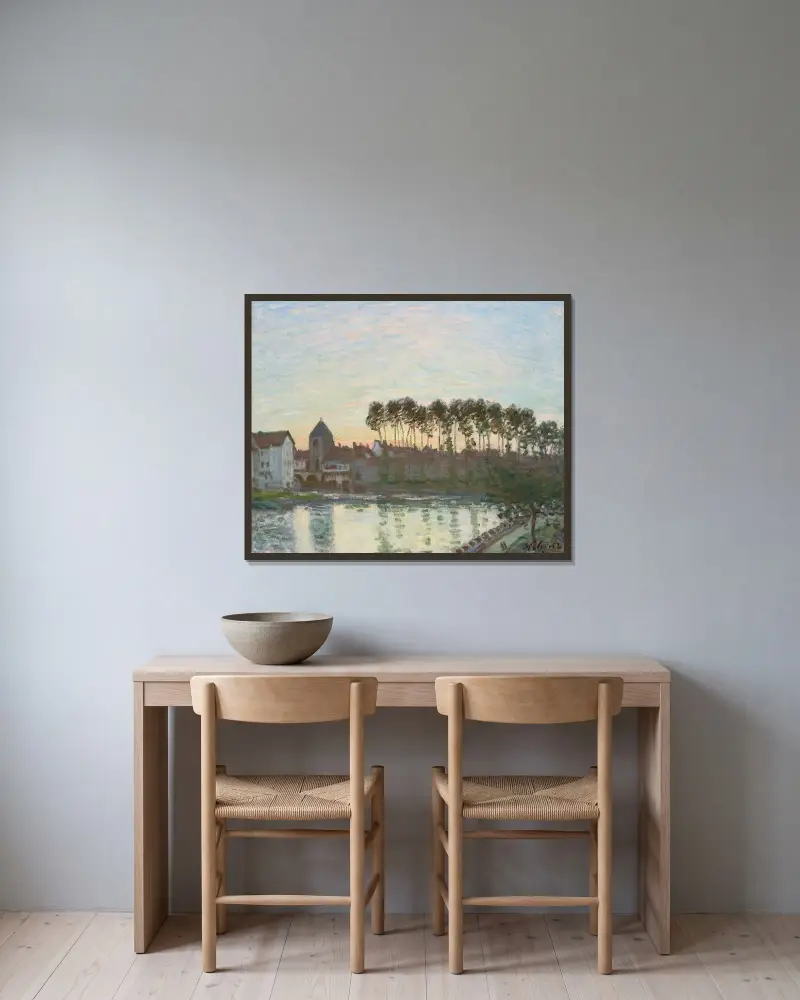 Moret-sur-Loing i solnedgång av Alfred Sisley inramad på en vägg