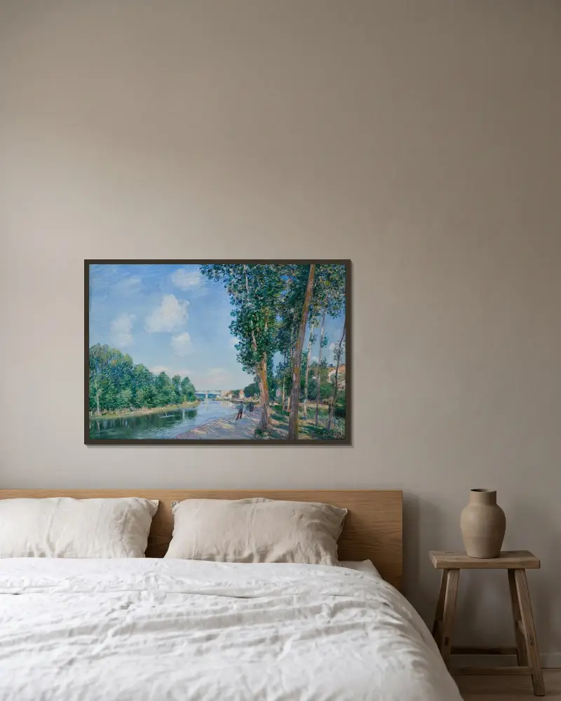Saint-Mammès. Junisol av Alfred Sisley inramad på en vägg