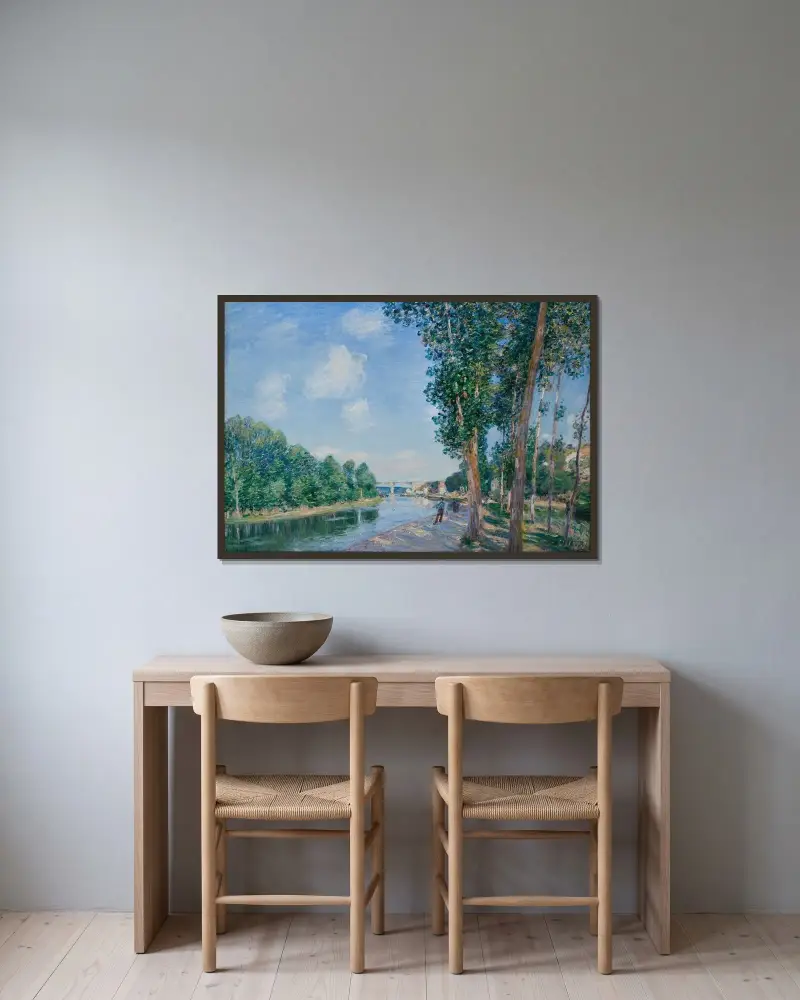 Saint-Mammès. Junisol av Alfred Sisley inramad på en vägg