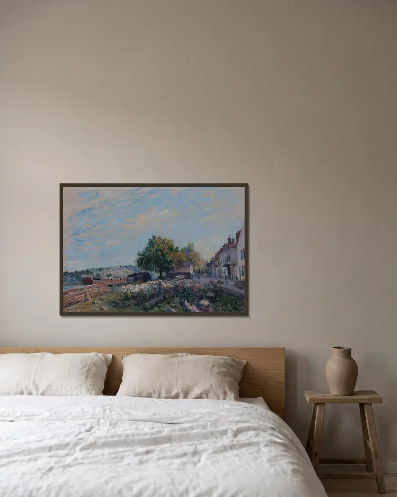Saint Mammès-Morning av Alfred Sisley inramad på en vägg