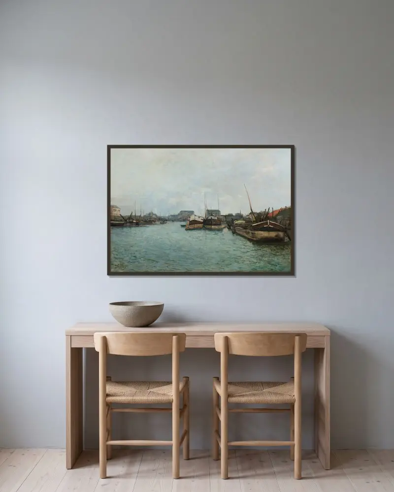 Vy över en hamn, pråmarna av Alfred Sisley inramad på en vägg