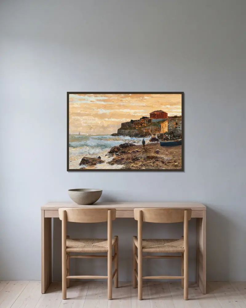 Ein Fischerboot am Strand bei Sonnenuntergang von Alfred Zoff gerahmt an einer Wand
