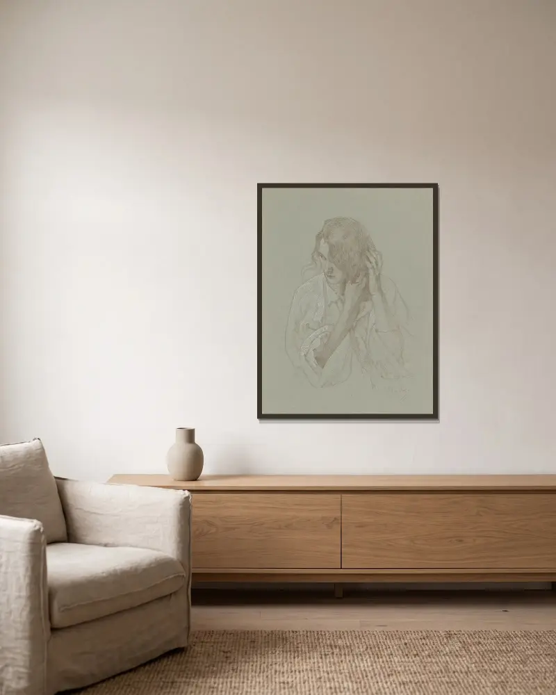 Porträtt av en flicka med händerna i håret av Alphonse Mucha inramad på en vägg