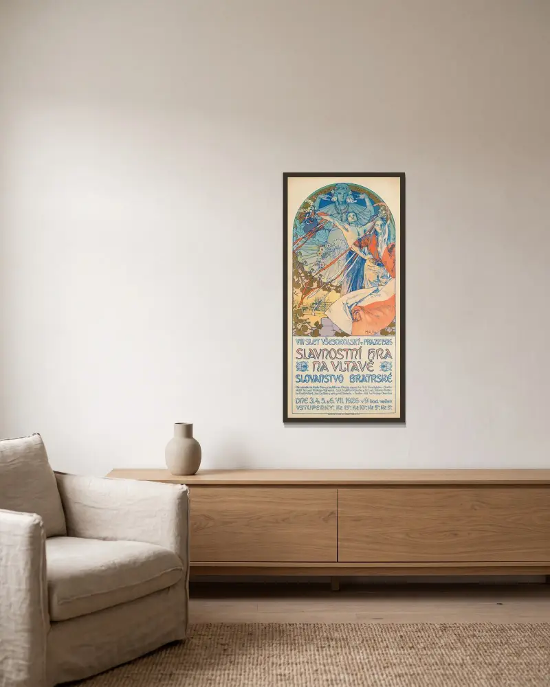 Poster for The Sokol Festival in Prague av Alphonse Mucha inramad på en vägg