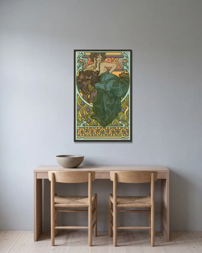 Untitled, 1902 – nr 1 av Alphonse Mucha inramad på en vägg