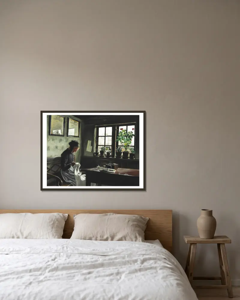 Wnętrze z szyjącą kobietą, Laurits Andersen Ring w ramie na ścianie
