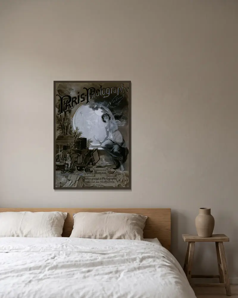 Modèle pour la couverture du journal Nadar Paris photographié von Émile-Antoine Bayard gerahmt an einer Wand