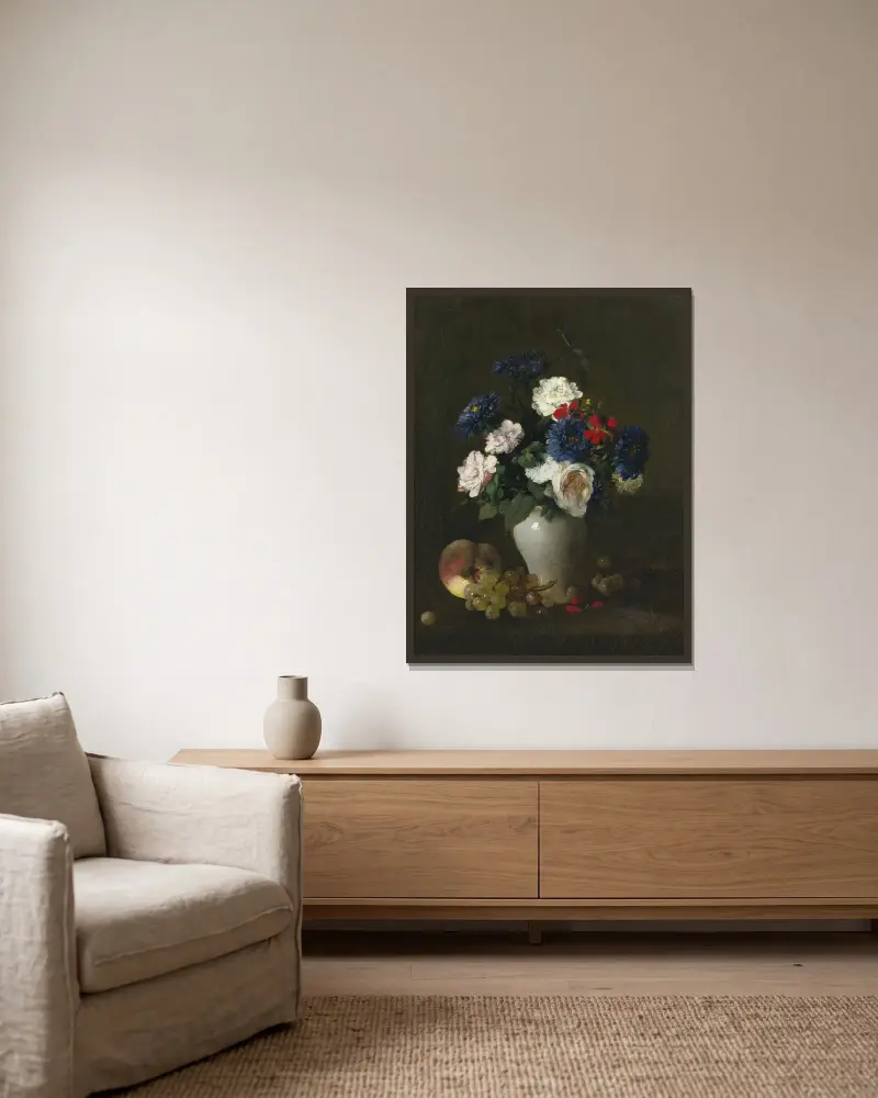 Blandade blommor i vas med druvor och en persika på ett bord av Antoine Vollon inramad på en vägg