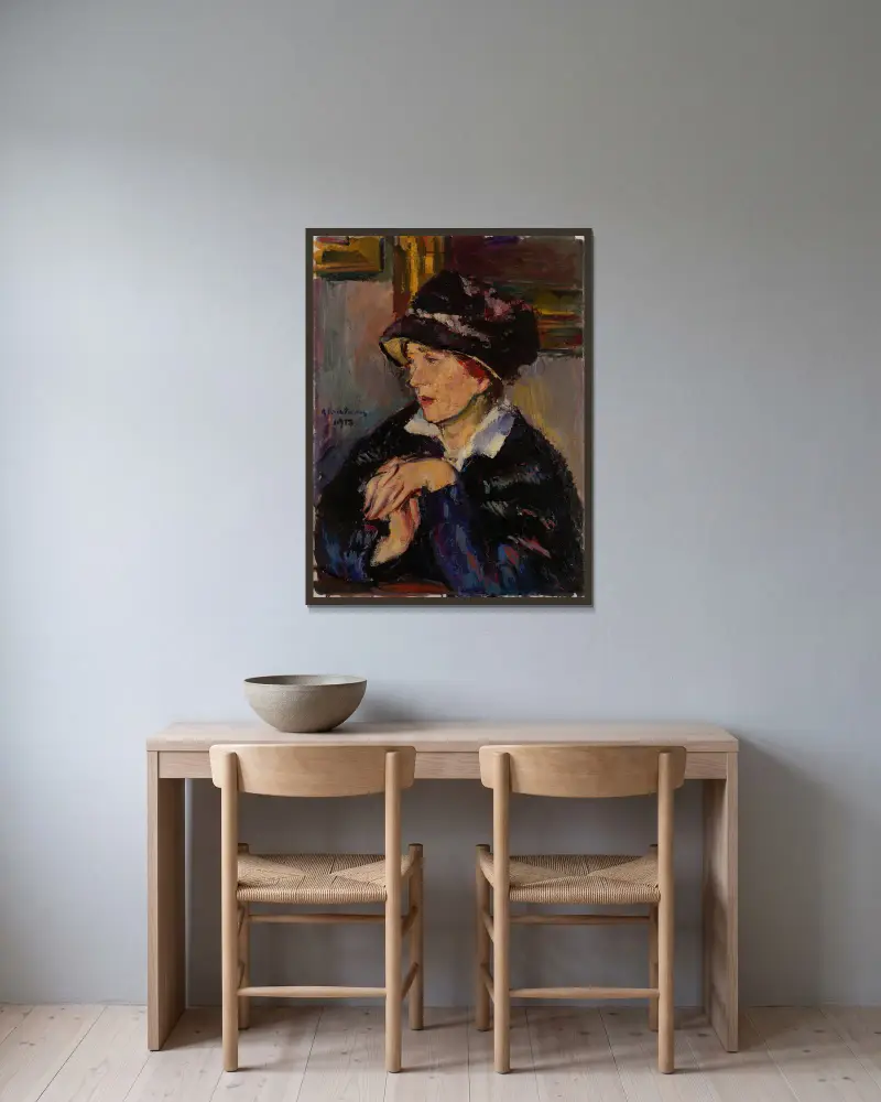 Frau mit dunklem Hut von Anton Faistauer gerahmt an einer Wand