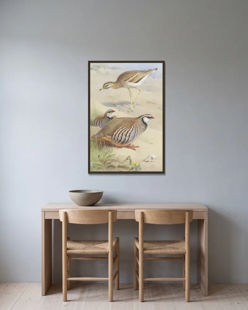 Ein Triel und ein Paar Rebhühner von Archibald Thorburn gerahmt an einer Wand