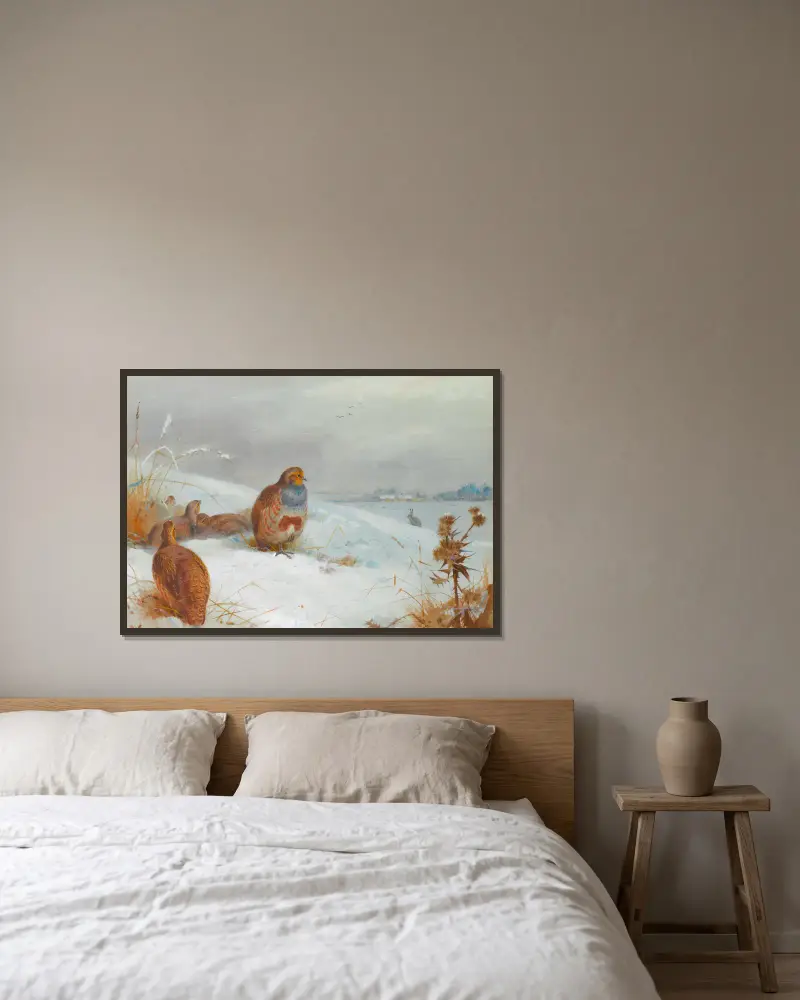 Harte Zeiten – Rebhühner und ein Hase von Archibald Thorburn gerahmt an einer Wand