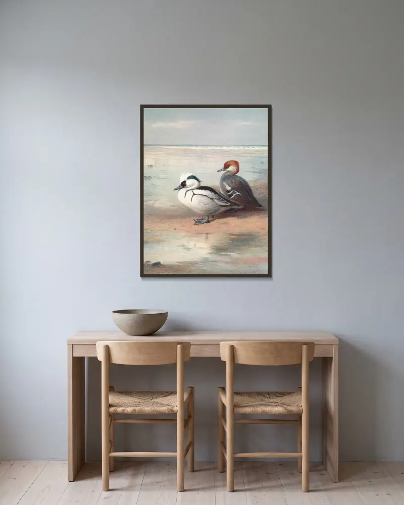 Smew av Archibald Thorburn inramad på en vägg
