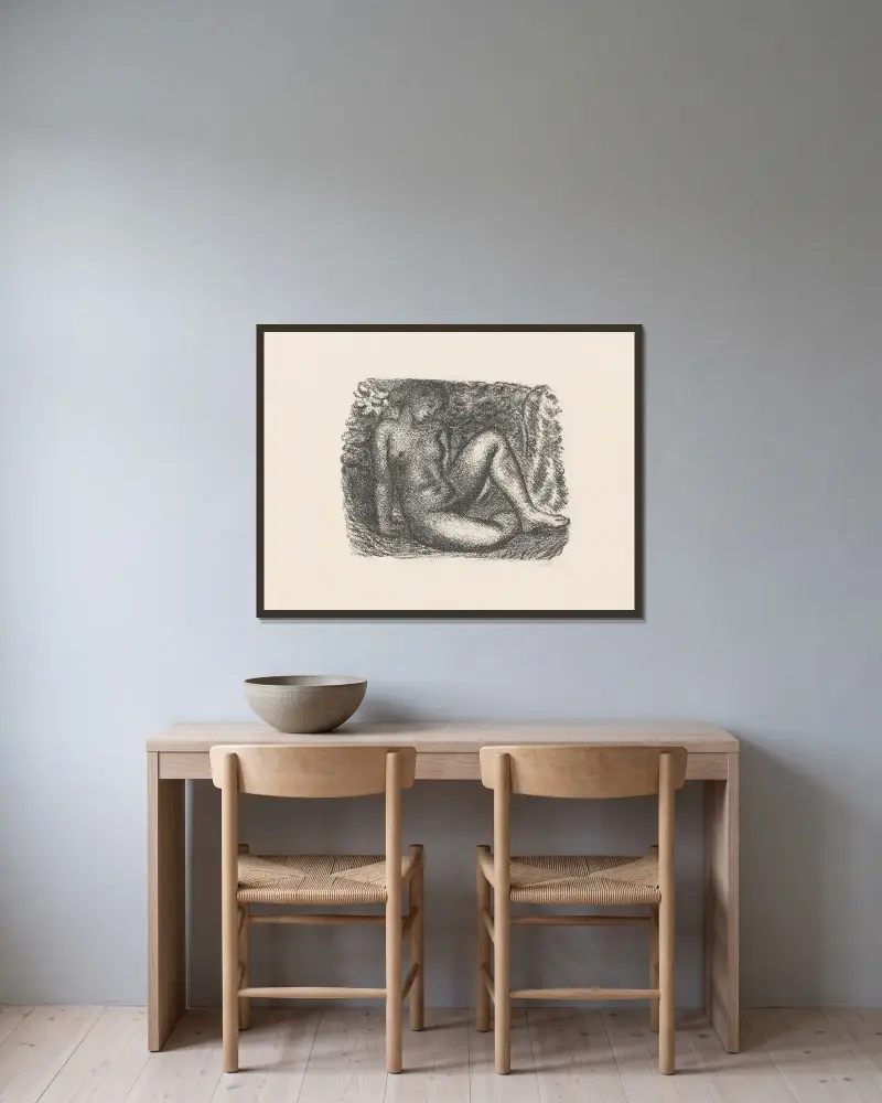 Femme nue assise sous des feuillages av Aristide Maillol inramad på en vägg