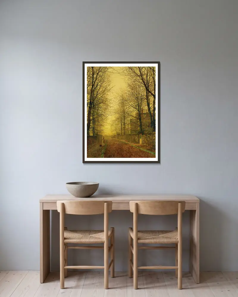 I höstens gyllene skimmer av John Atkinson Grimshaw inramad på en vägg