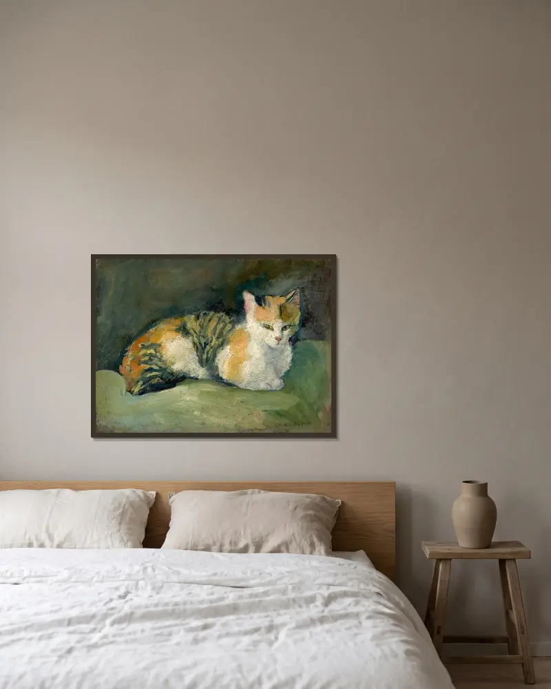 Katze auf grünem Kissen I av August Macke inramad på en vägg