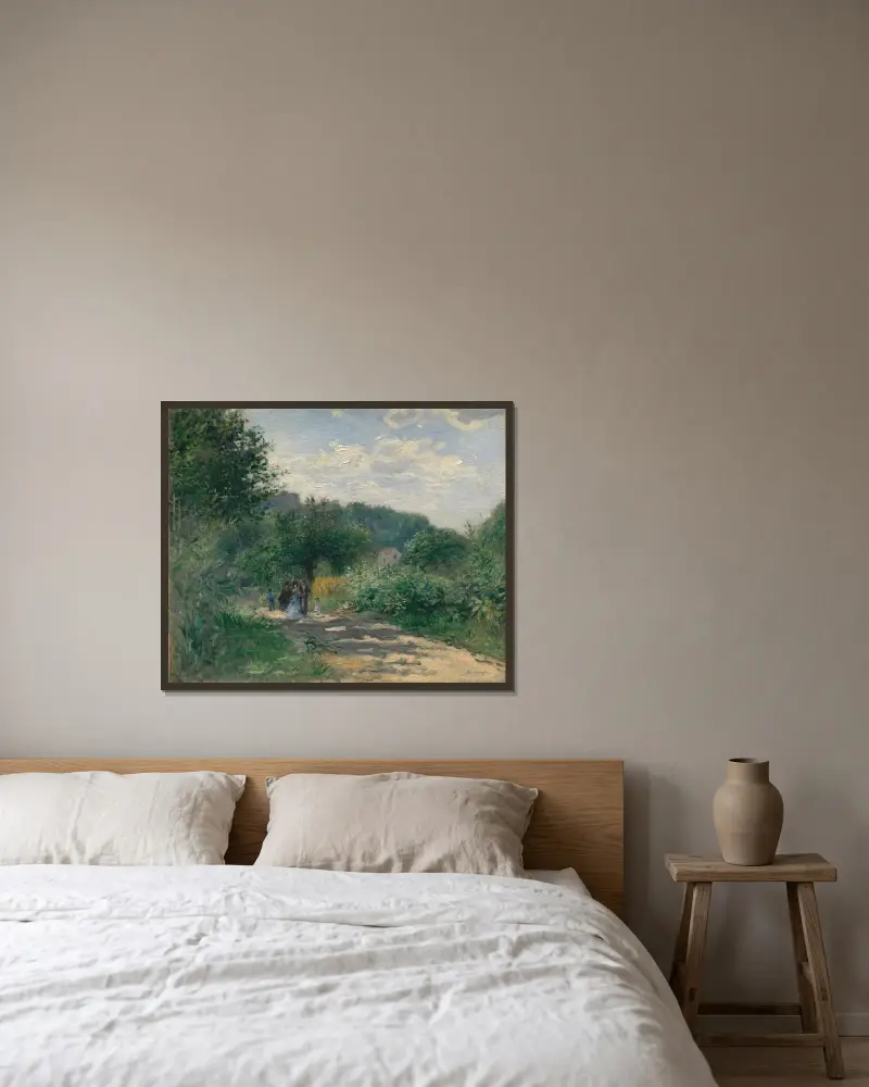 En väg i Louveciennes av Pierre-Auguste Renoir inramad på en vägg