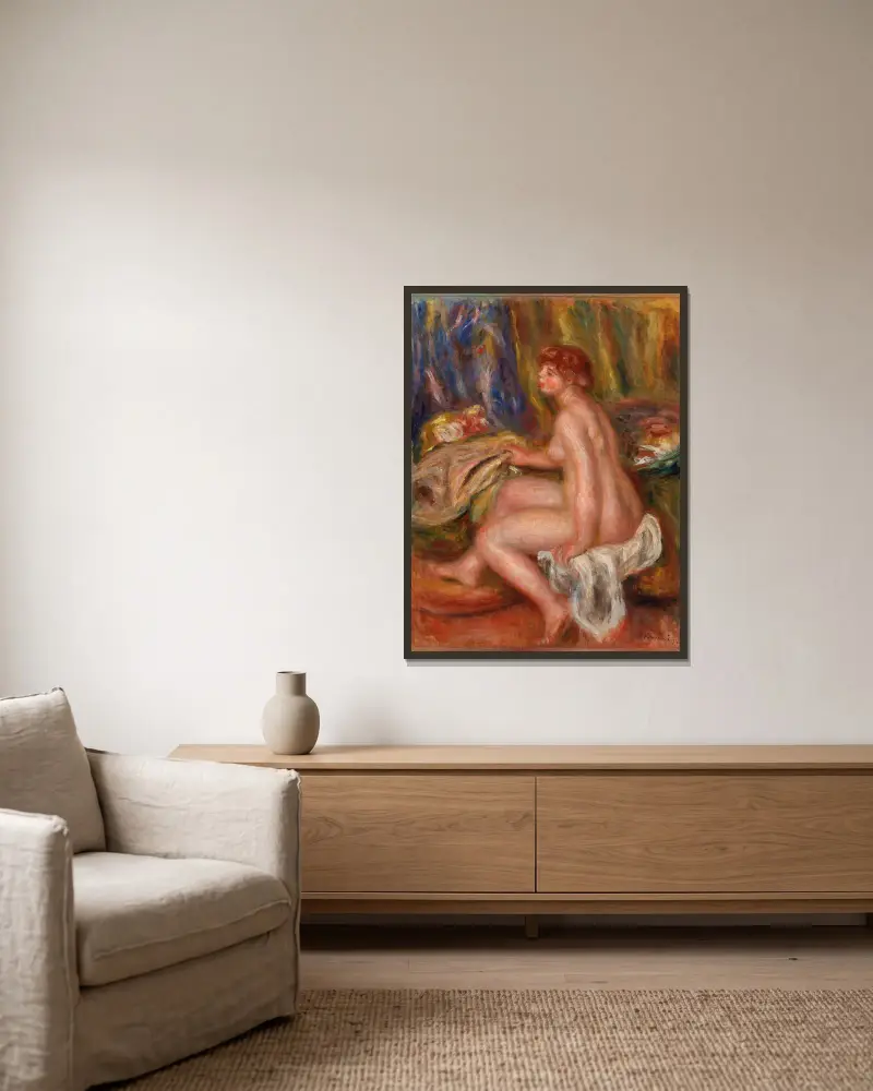 Sitzender weiblicher Akt im Profil von Pierre-Auguste Renoir gerahmt an einer Wand
