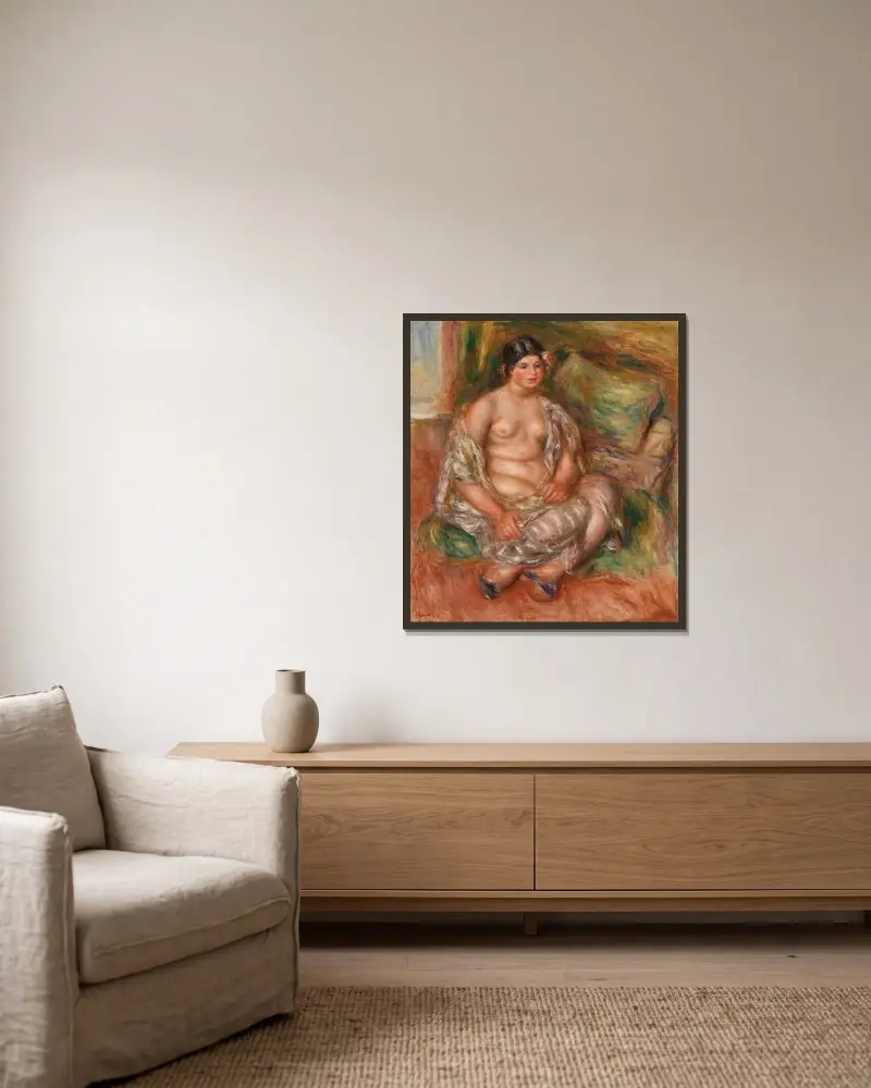 Seated Odalisque (Odalisque assise) av Pierre-Auguste Renoir inramad på en vägg