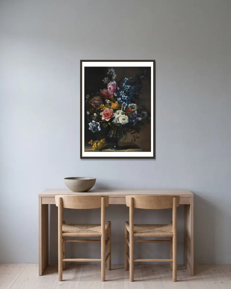 Stilleben med tulpaner, hyacint och andra blommor i glasvas på stensockel av Jean-Baptiste Monnoyer inramad på en vägg