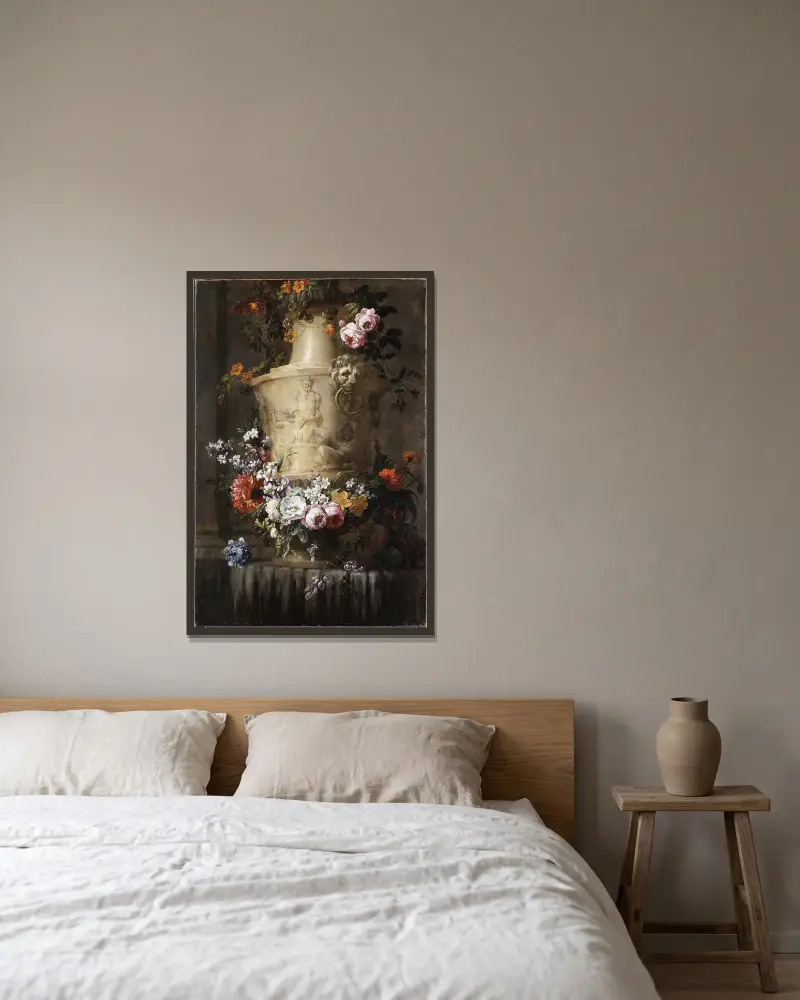 Marmorvas med blomstergirland – nr 1 av Jean-Baptiste Monnoyer inramad på en vägg