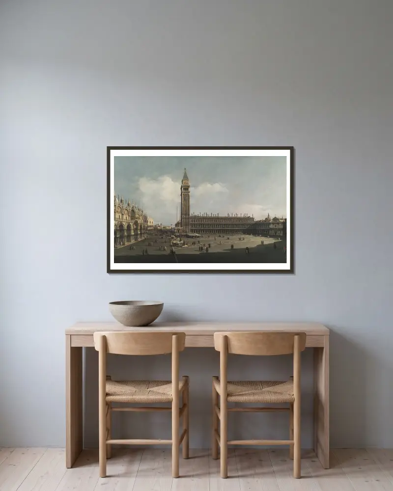Piazza San Marco, Venedig von Bernardo Bellotto gerahmt an einer Wand
