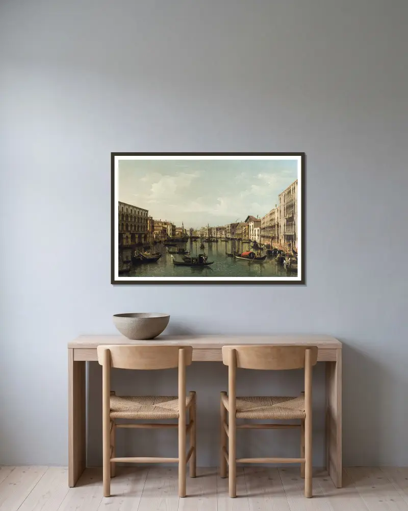 Vy över Canal Grande med palatsen Foscari och Moro Lin av Bernardo Bellotto inramad på en vägg