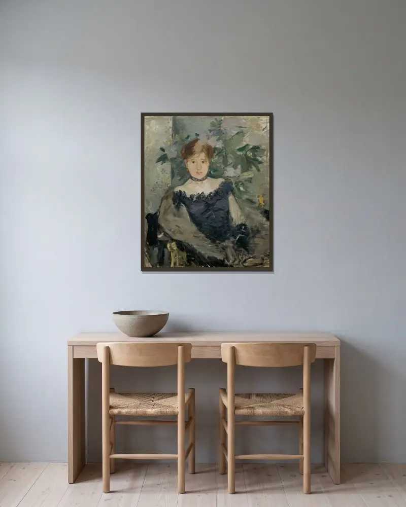 Le Corsage Noir av Berthe Morisot inramad på en vägg
