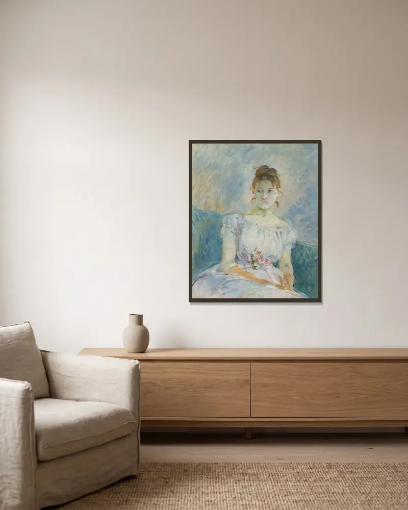 Paule Gobillard im Ballkleid von Berthe Morisot gerahmt an einer Wand