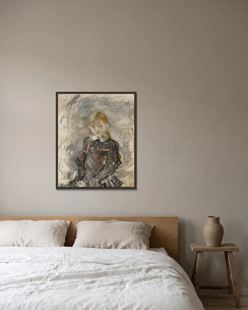 Liten flicka med blont hår av Berthe Morisot inramad på en vägg