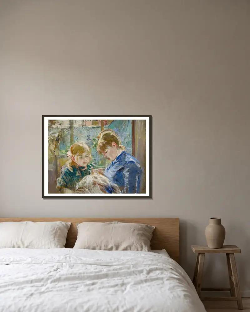 Konstnärens dotter Julie med sin barnflicka av Berthe Morisot inramad på en vägg