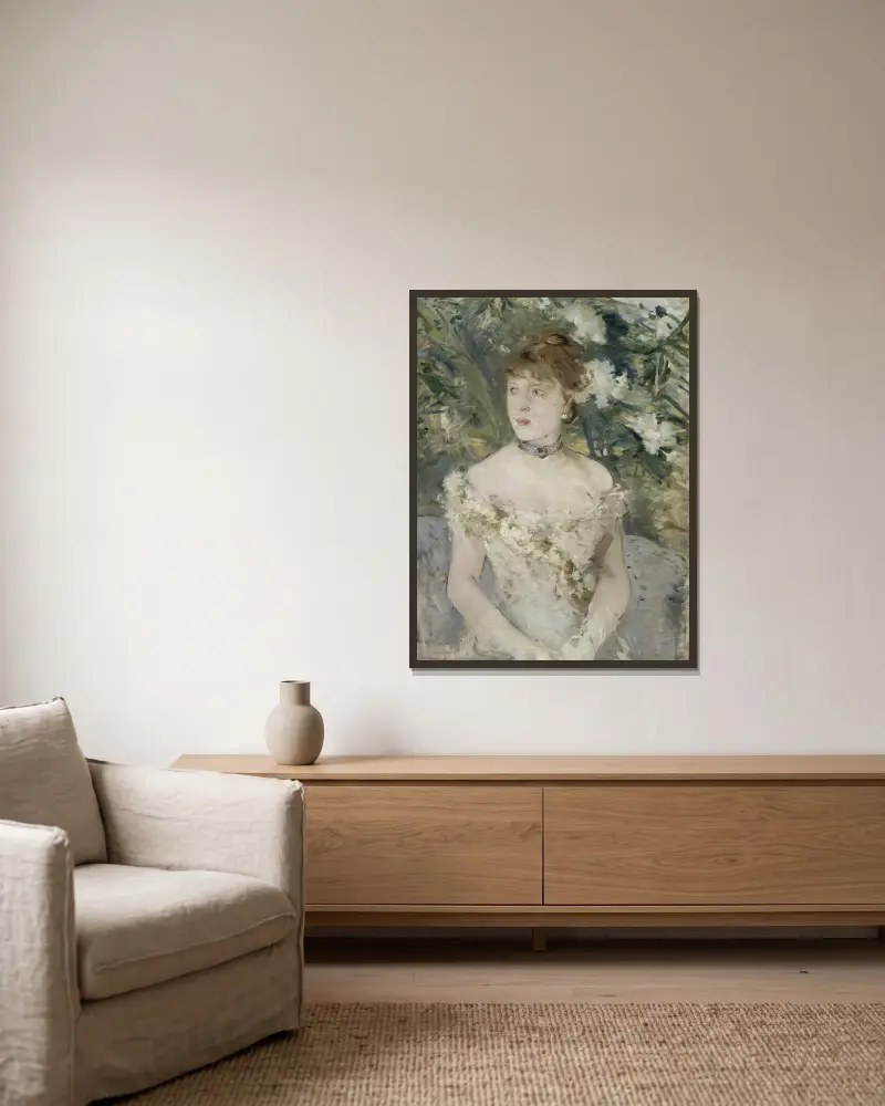 Ung flicka i balklänning av Berthe Morisot inramad på en vägg