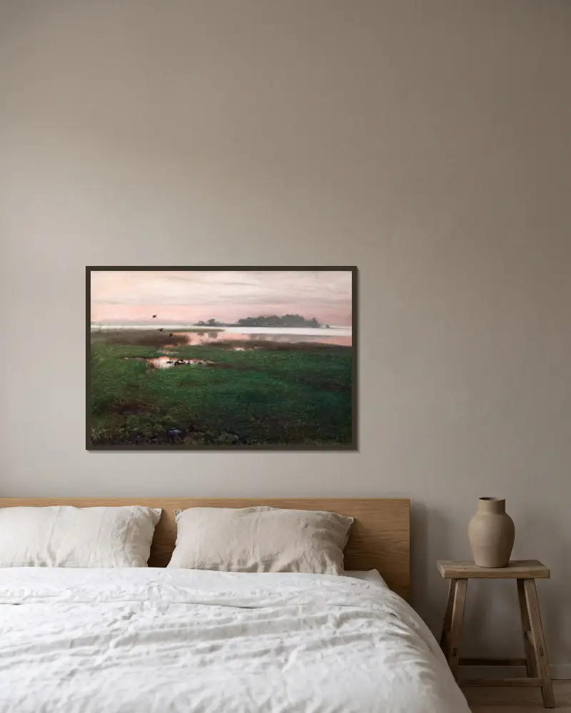 Abendlandschaft von Bruno Liljefors gerahmt an einer Wand