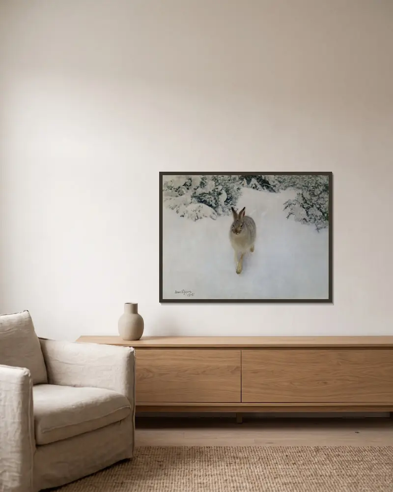 Hare in Winter von Bruno Liljefors gerahmt an einer Wand