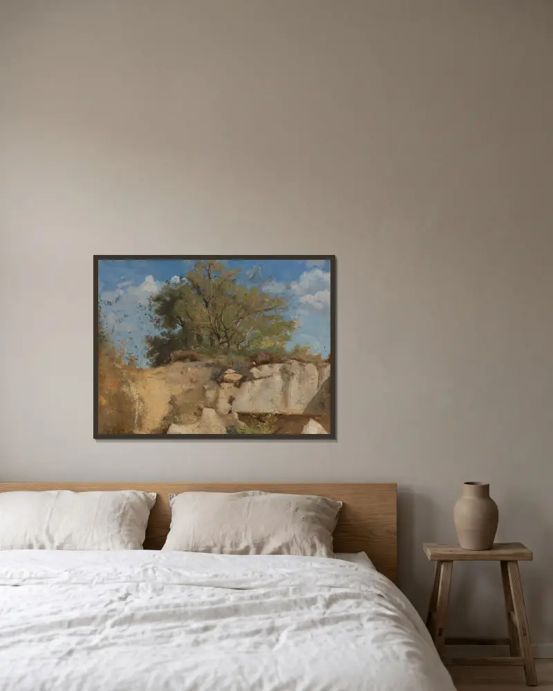 Fontainebleau, skogsbevuxen klipptopp av Jean-Baptiste-Camille Corot inramad på en vägg