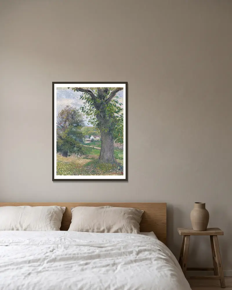 Chestnut Trees in Osny av Camille Pissarro inramad på en vägg