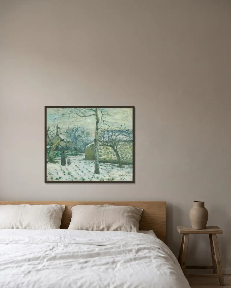 Snöeffekt vid Montfoucault av Camille Pissarro inramad på en vägg