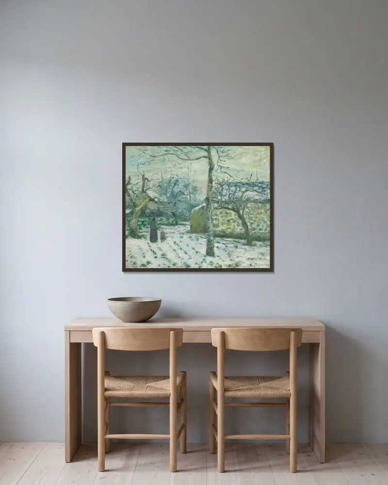 Snöeffekt vid Montfoucault av Camille Pissarro inramad på en vägg