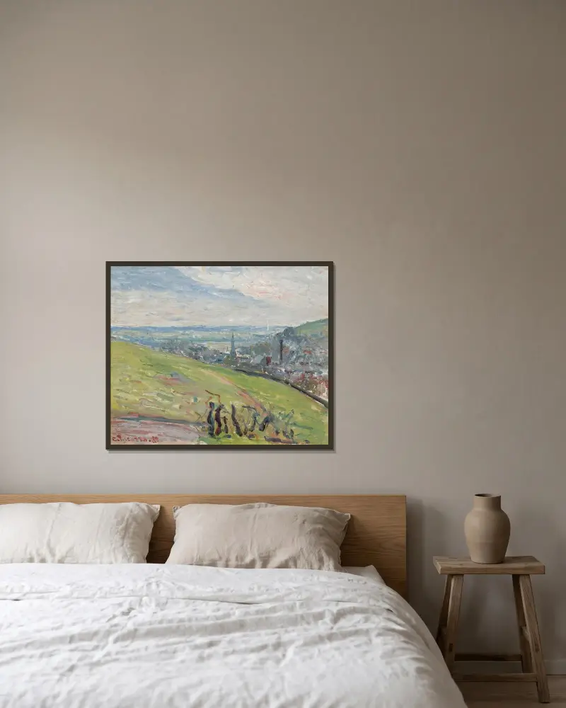Environs De Rouen av Camille Pissarro inramad på en vägg