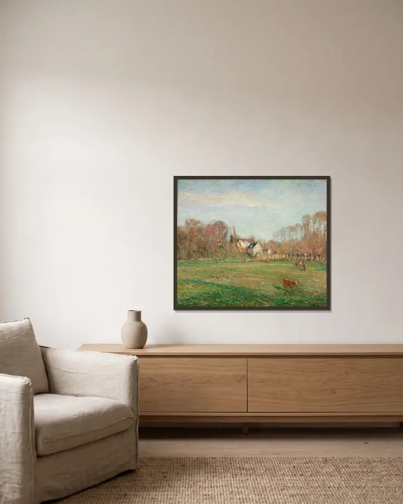 Fält och kvarn vid Osny av Camille Pissarro inramad på en vägg