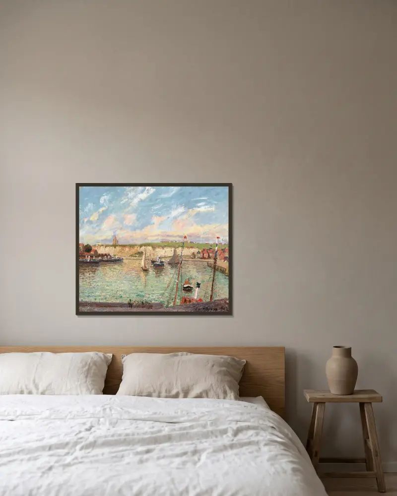 Förhamnen vid Dieppe, eftermiddag, klart väder av Camille Pissarro inramad på en vägg