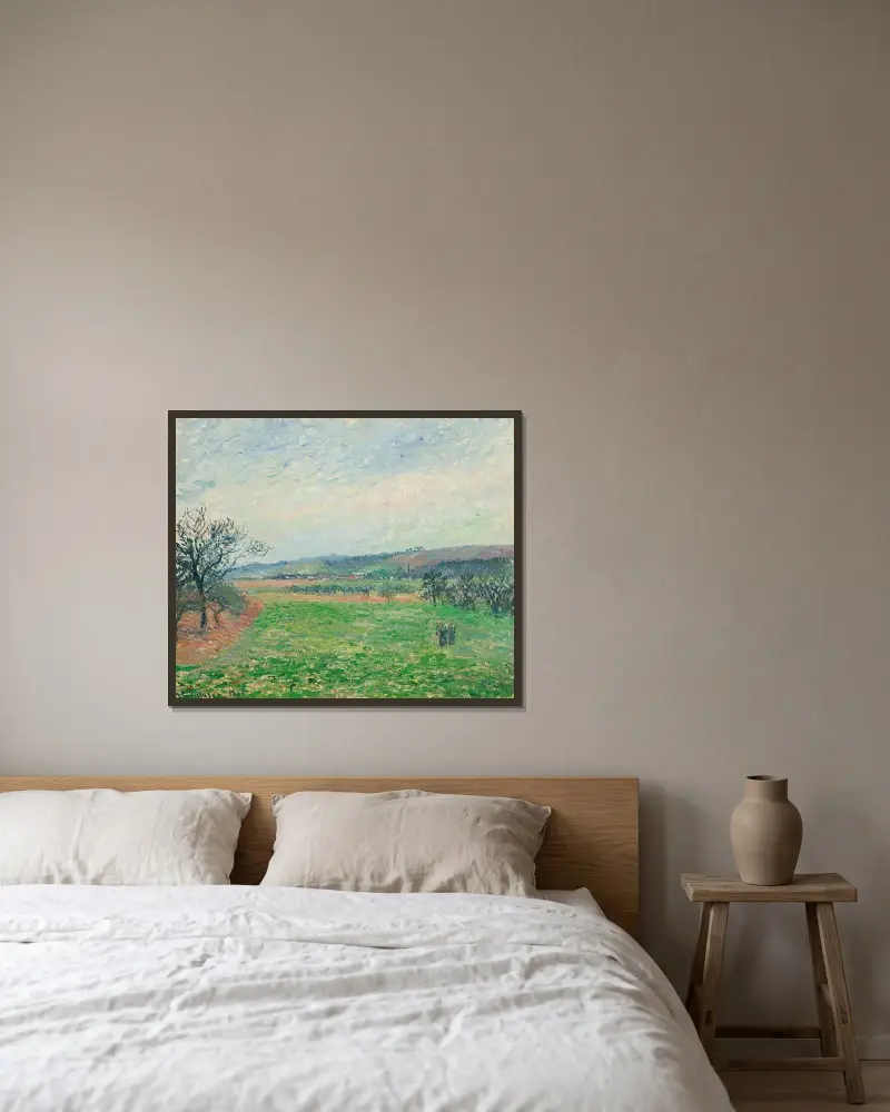 Die Hügel von Gisors bei grauem Wetter von Camille Pissarro gerahmt an einer Wand