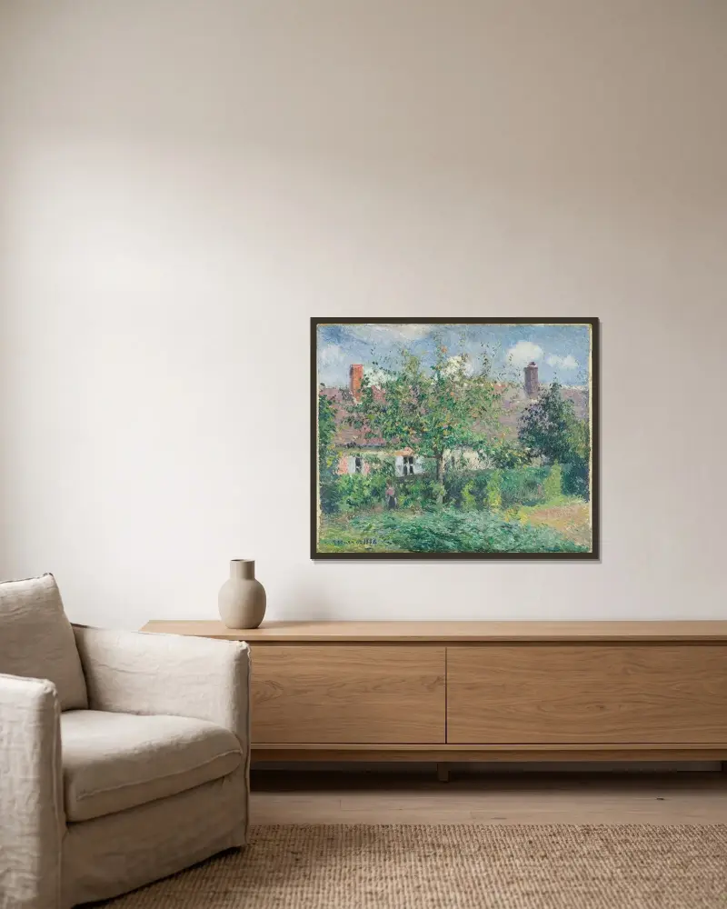Bondgård i Éragny av Camille Pissarro inramad på en vägg