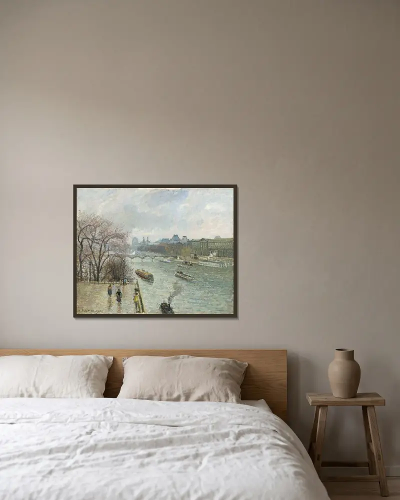 Der Louvre, nachmittags bei Regenwetter von Camille Pissarro gerahmt an einer Wand
